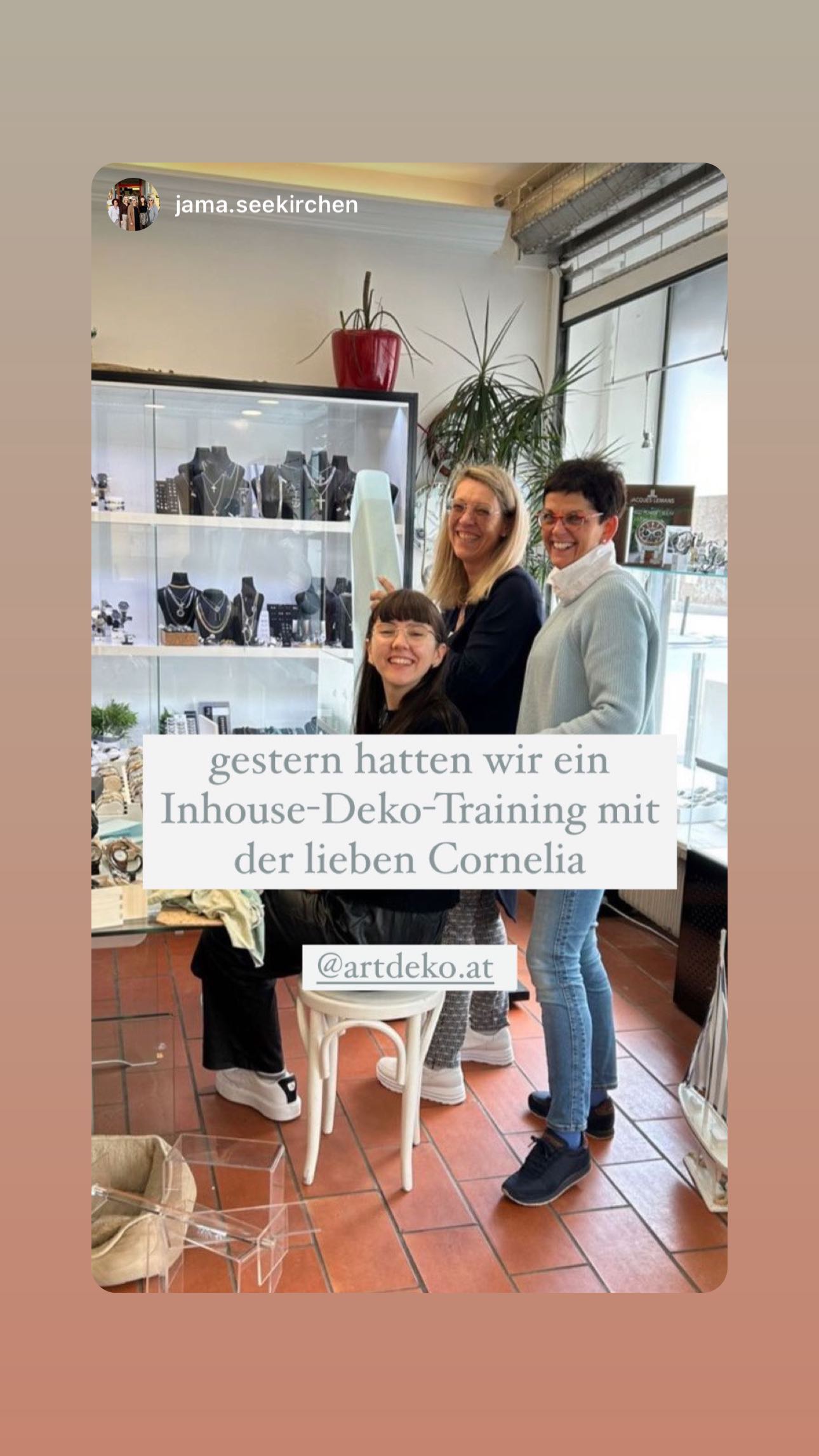 Impressionen vom Inhouse-Training mit Jama Juwelier Seekirchen Impressionen vom Inhouse-Training mit Jama Juwelier Seekirchen