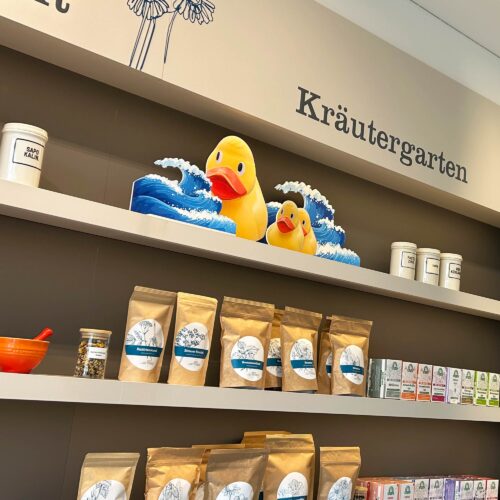 Visual Merchandising für Apotheken: ART DEKO Wien