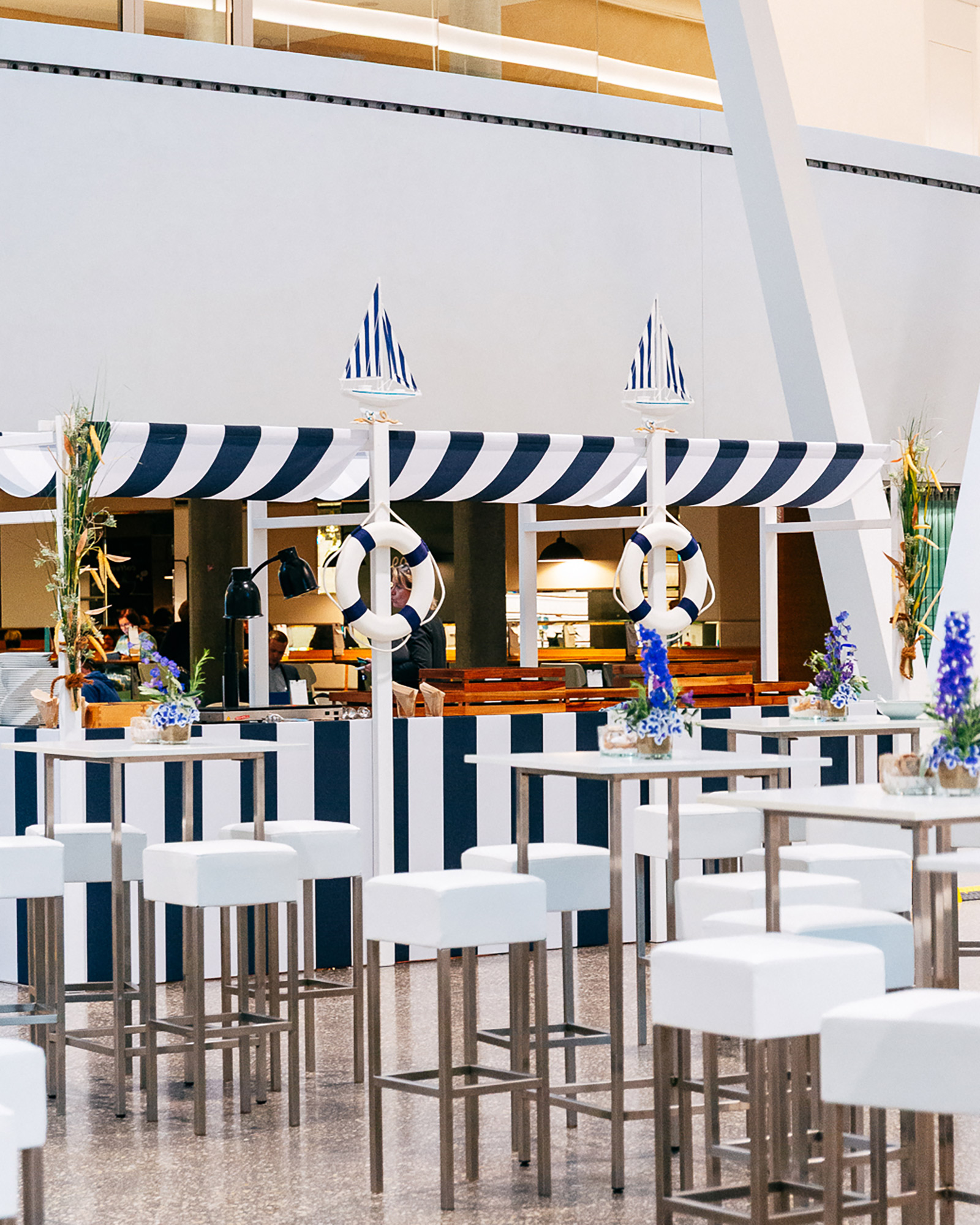 sommerliche Eventdekoration umgesetzt von ART DEKO Wien